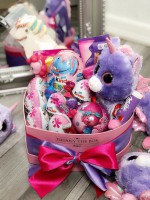 TIFFANYTHEBOX_UNIKORNISBOX